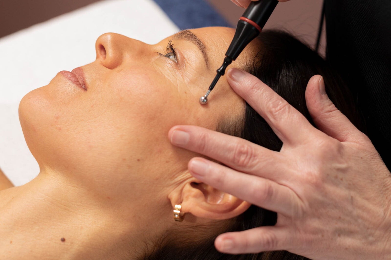 Tesla Med: tecnología de vanguardia para la estimulación muscular profunda sin esfuerzo teslamed mivida